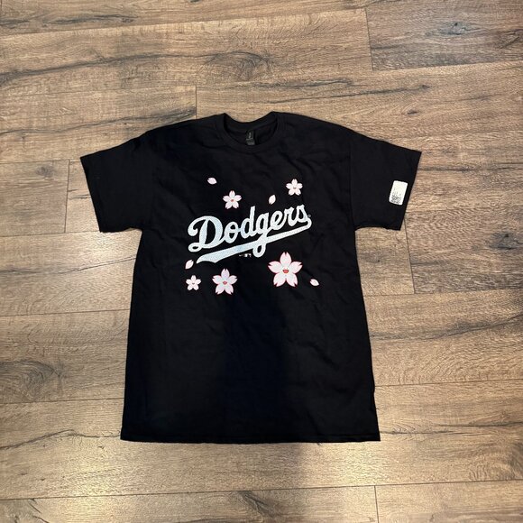 Dodgers Black T-Shirt with Takashi Murakami Design - Picture 1 of 2